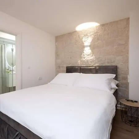 Casa Petric تروغير