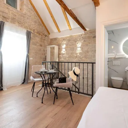 Casa Petric * تروغير